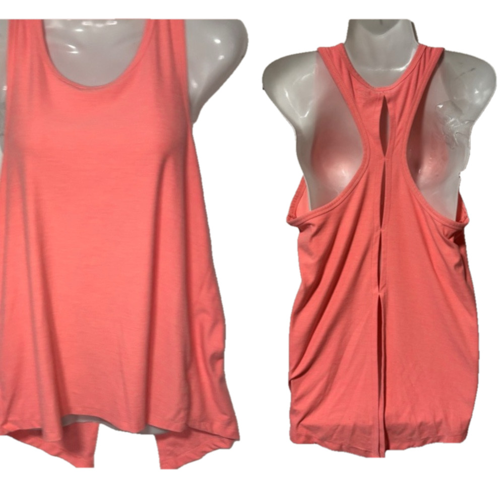 Old Navy Peach Athletic Tank Top - Racerback style with keyhole detail. Size M